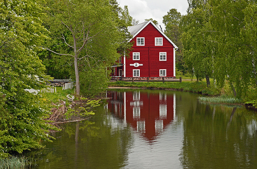 2010-05-22 06-05 Schweden, 0244 Borensberg, Allien_Caulfield by Flickr