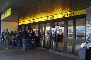 Abflug/Departures-Ankunft/Arrival von onnola by Flickr.com